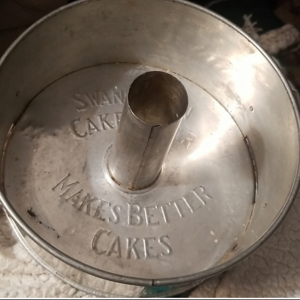 Swans down cakes flour cake pan (vintage)